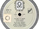 Selo A do LP "The Beat of Brazil" (1959), de Waldir Calmon, lançado na Austrália.